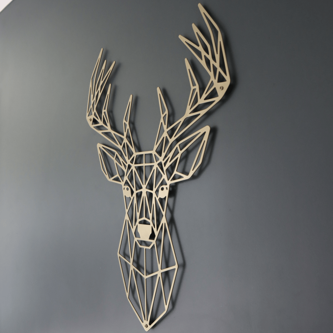 Cerf géométrique mural en bronze : quand le catalogue devient sur-mesure - La P'tite Fabrik