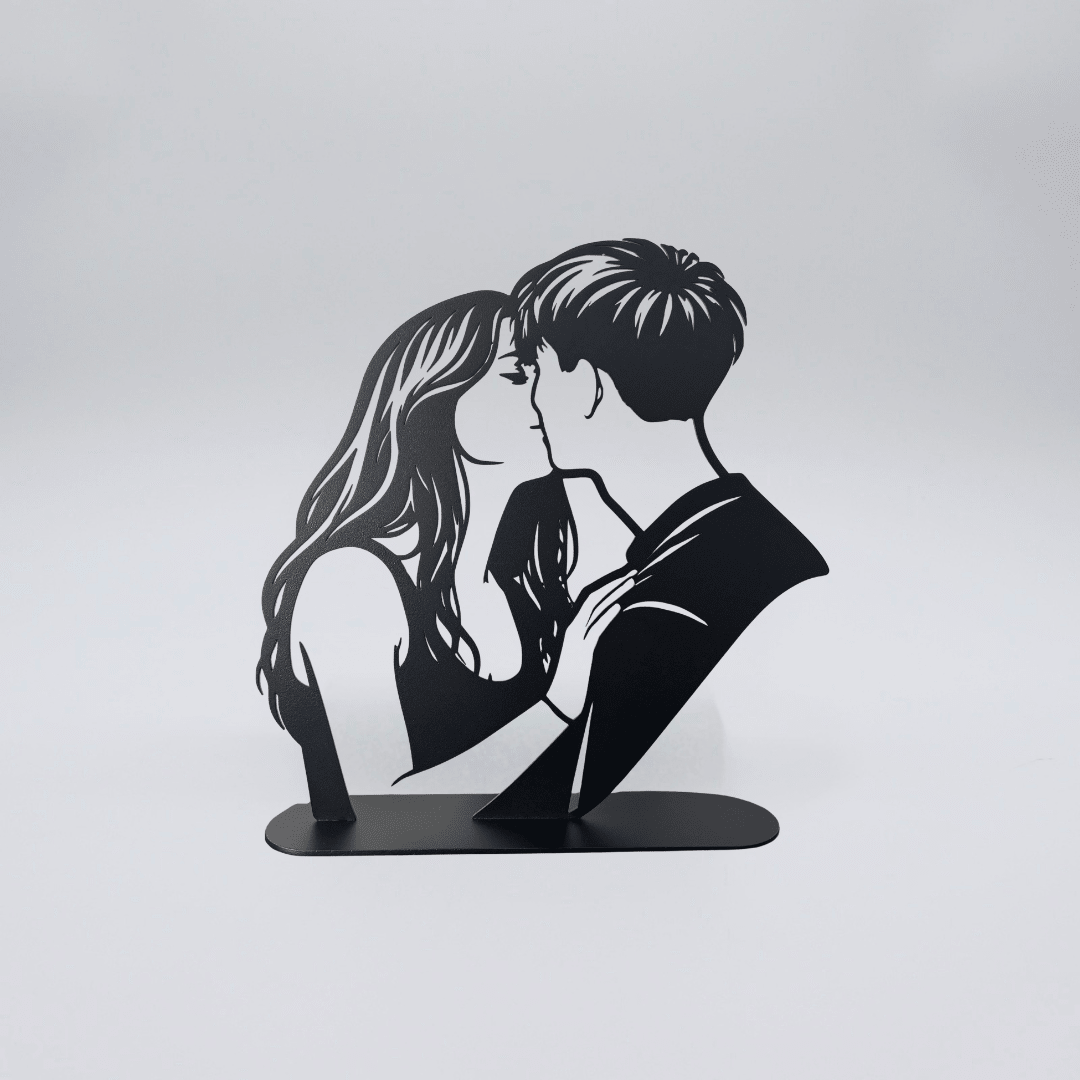 Décoration à poser métal personnalisée : deux silhouettes d'amoureux découpées sur mesure - La P'tite Fabrik